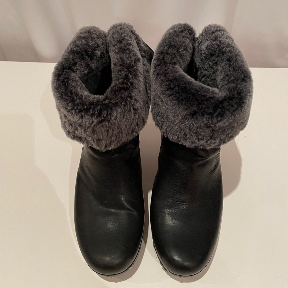 Ugg Bootie - image 3